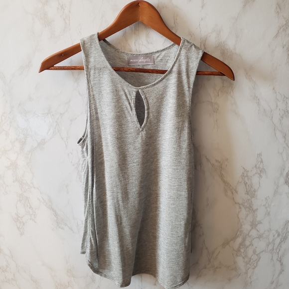 Mercer and Taylor Keyhole Tank in Gray - Picture 3 of 7